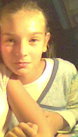 VOUS RECONECEZ C LA FOFOLE NN C SA JUMELLE